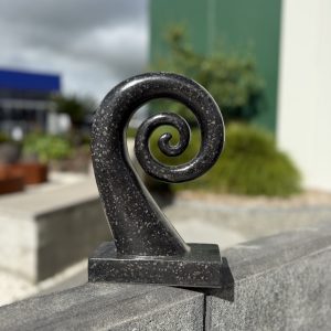Terrazzo Koru Black 25cm