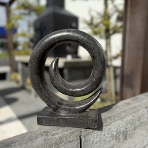 Terrazzo Koru Swirl Black 25cm